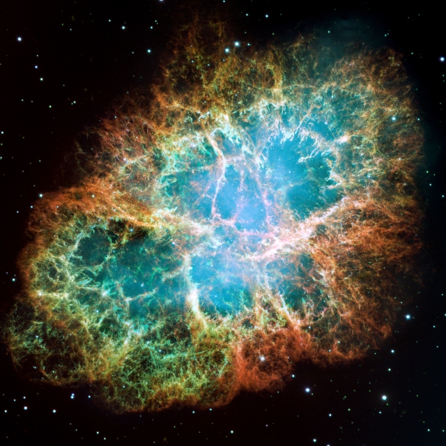 Imagen de la Nebulosa del cangrejo, resultado de una explosión de supernova que fue observada en la Tierra en el año 1054 por astrónomos chinos y árabes. Imagen obtenida por el telescopio espacial Hubble (NASA).